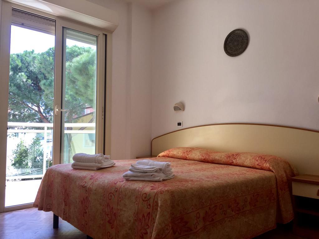 Hotel Bamar ピナレッラ エクステリア 写真