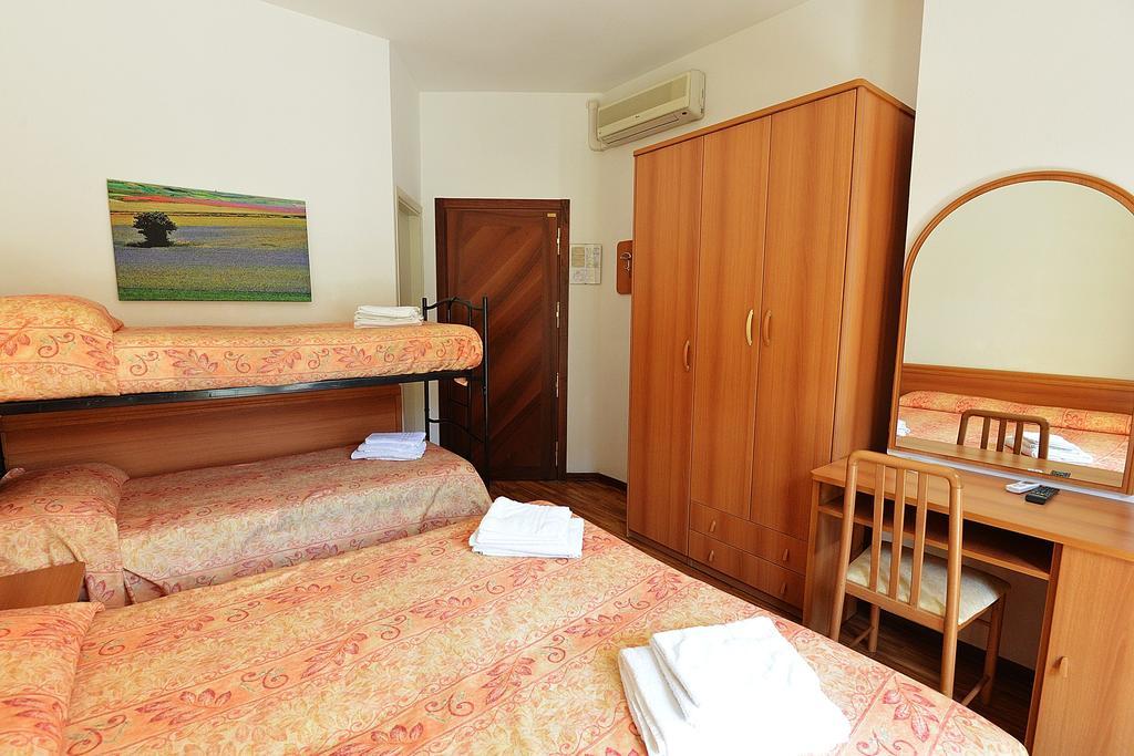 Hotel Bamar ピナレッラ エクステリア 写真